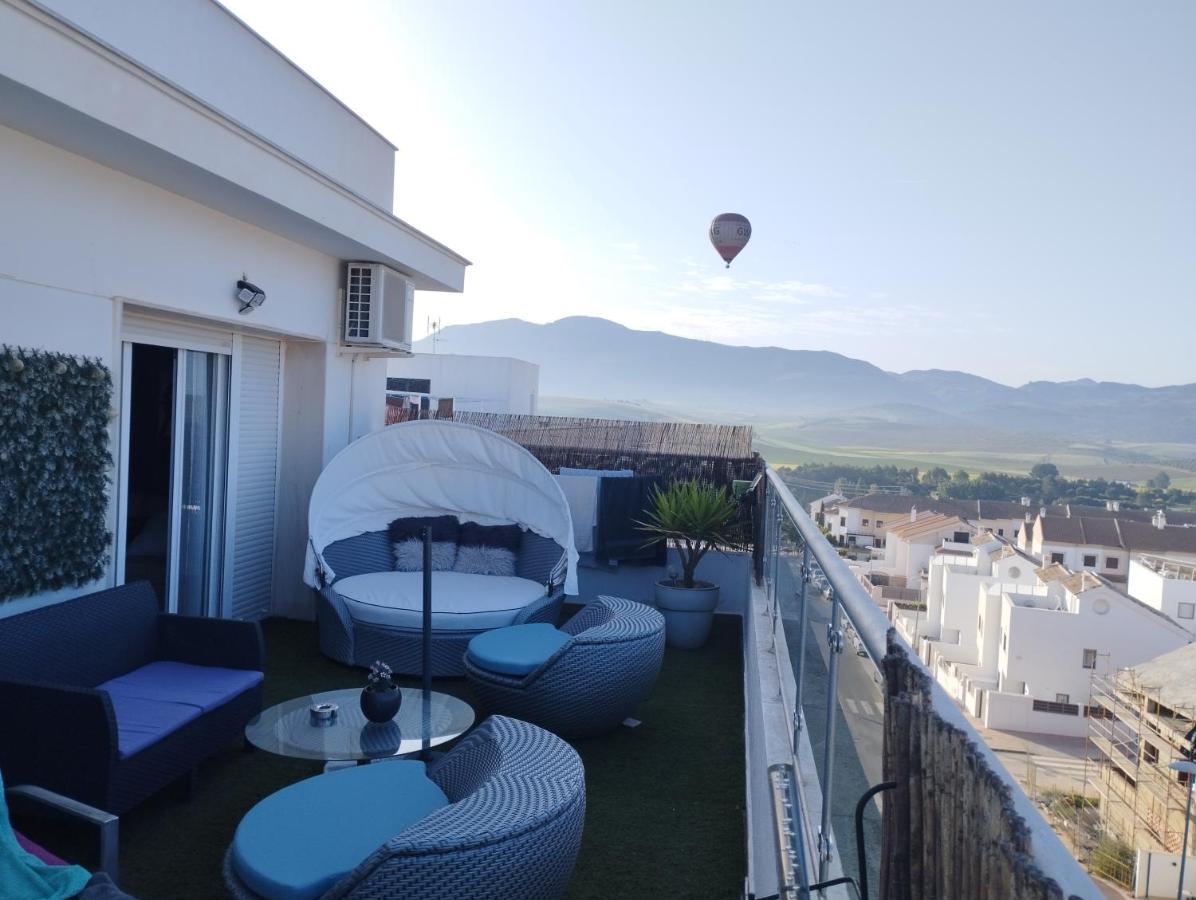 Atico Rilque, Apartamentos Independientes Con Jacuzzi Privado Y Terraza En 龙达 外观 照片