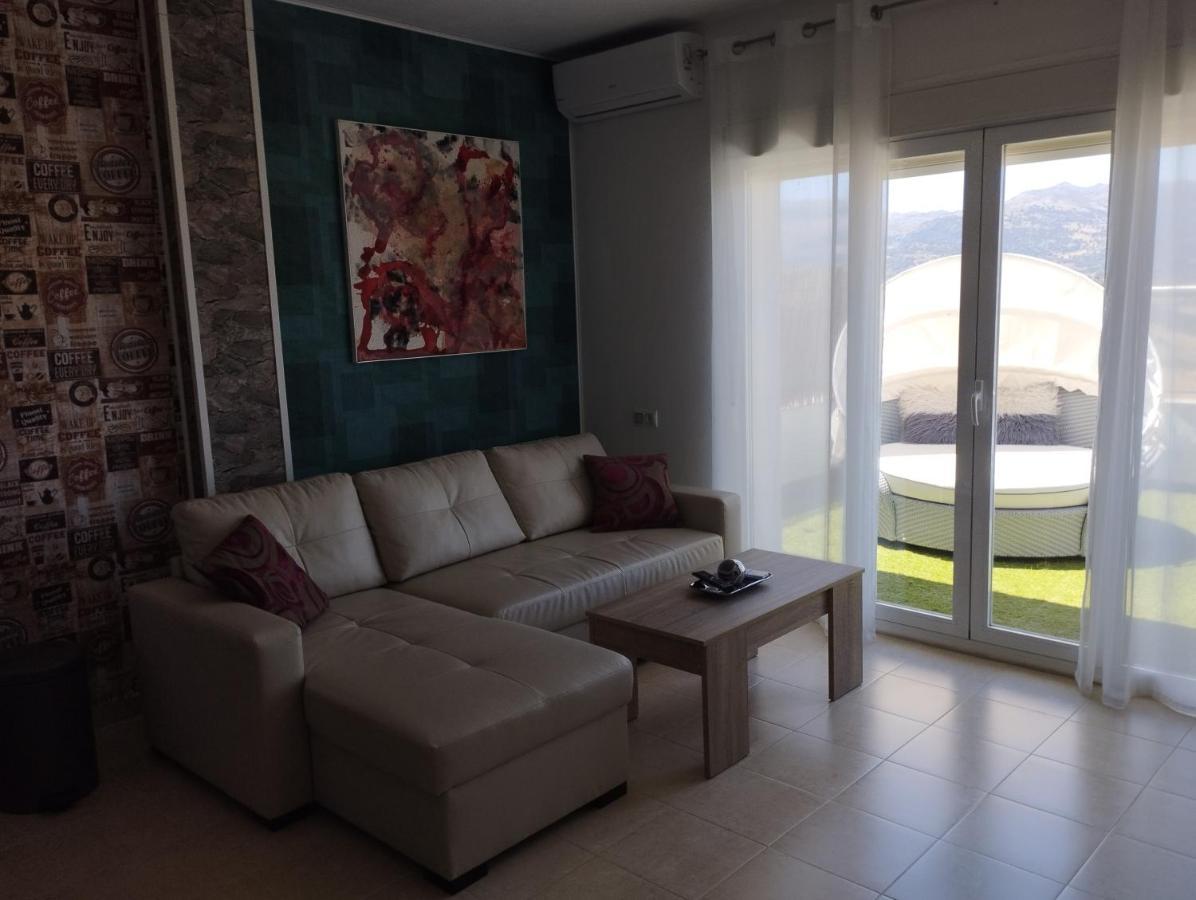 Atico Rilque, Apartamentos Independientes Con Jacuzzi Privado Y Terraza En 龙达 外观 照片