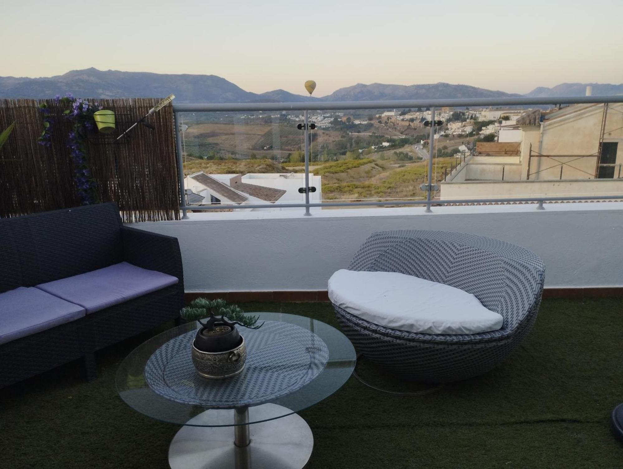 Atico Rilque, Apartamentos Independientes Con Jacuzzi Privado Y Terraza En 龙达 外观 照片