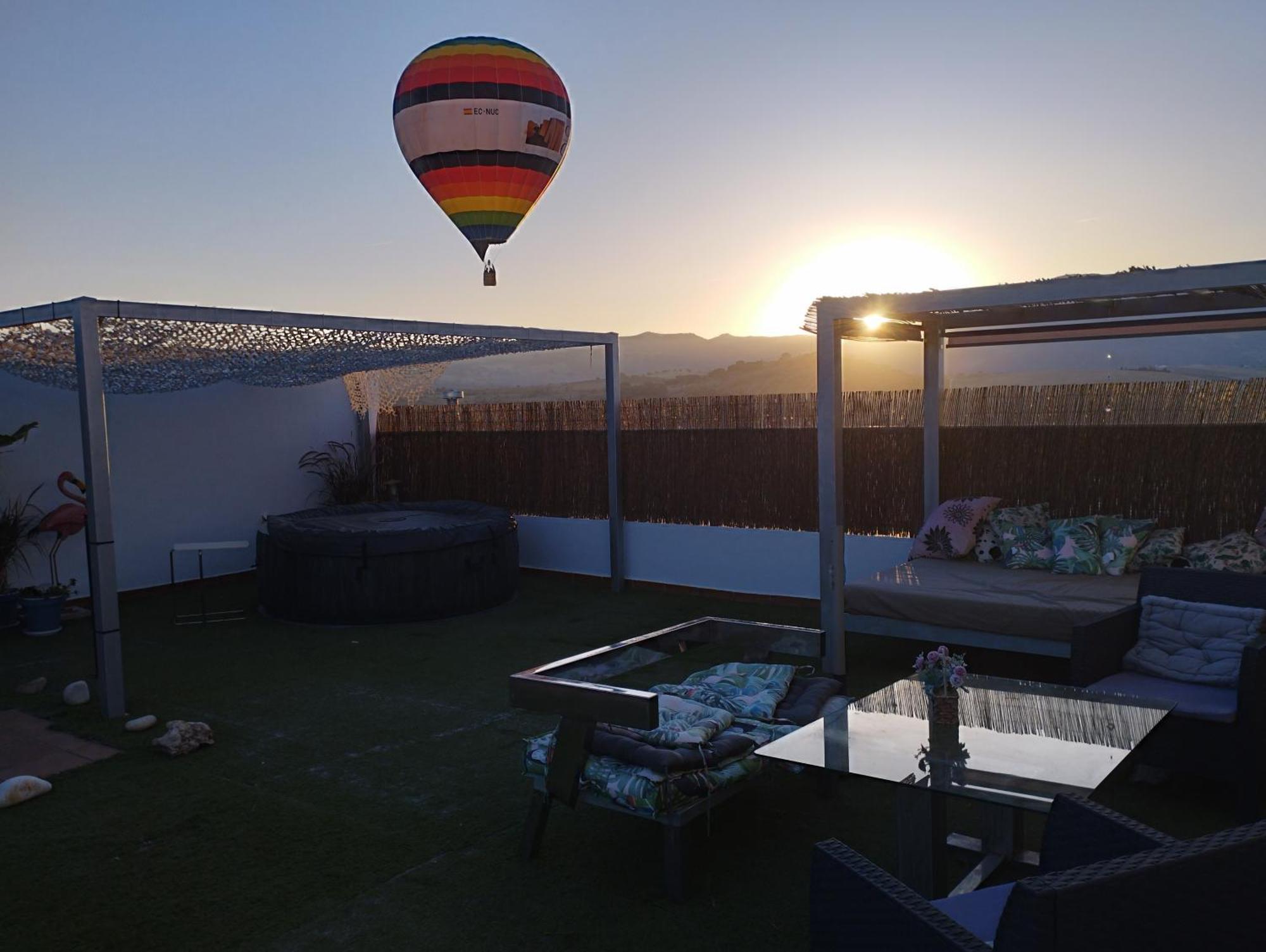 Atico Rilque, Apartamentos Independientes Con Jacuzzi Privado Y Terraza En 龙达 外观 照片